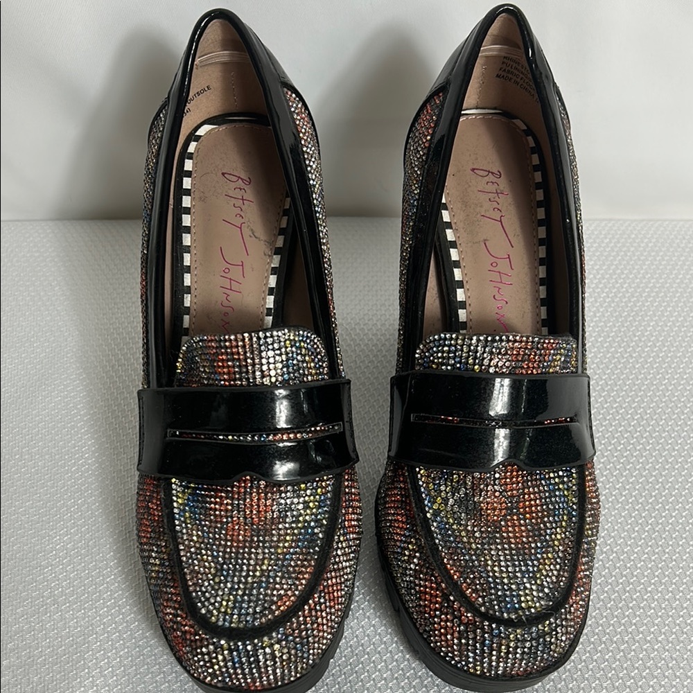 Betsey Johnson Black Heels Patent Leather Accents Glitter Pattern Size 6.5 Shoes